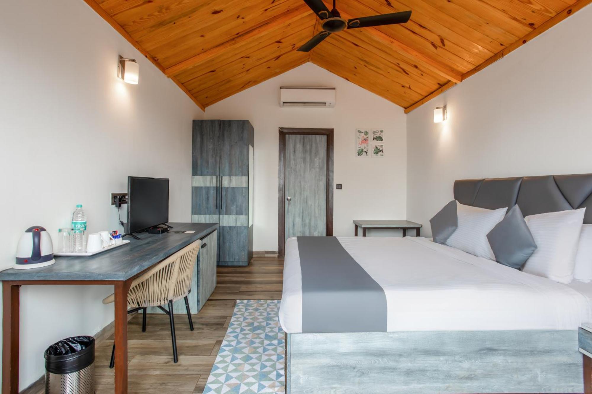 Stone Wood Beach Resort, Vagator Zewnętrze zdjęcie
